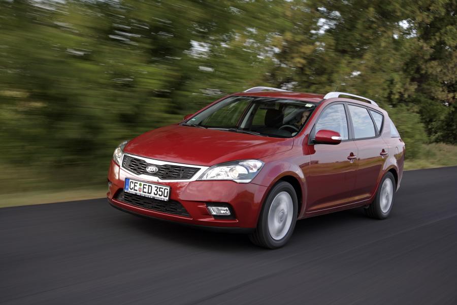 Kia cee&rsquo;d SW 2009 года  (фото 28 из 61)